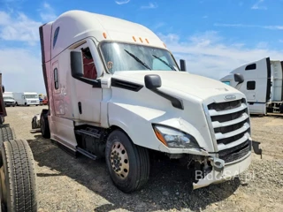 FREIGHTLINER CASCADIA