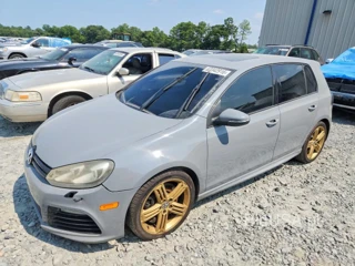 VOLKSWAGEN GOLF R
