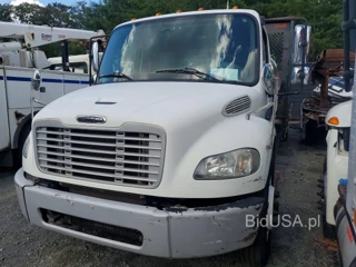 FREIGHTLINER M2 106 MEDIUM DUTY