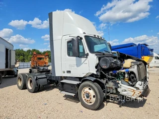 VOLVO VNR