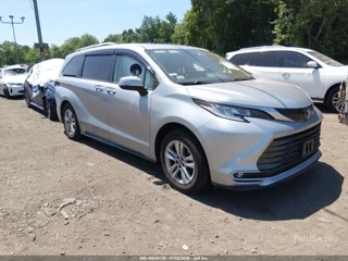 TOYOTA TOYOTA SIENNA LIMITED
