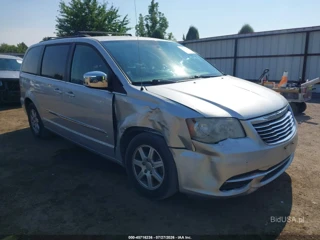 CHRYSLER CHRYSLER TOWN & COUNTRY TOURING-L