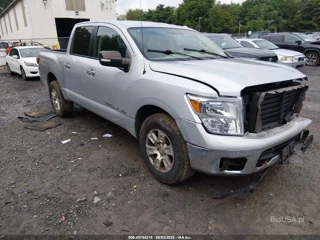 NISSAN NISSAN TITAN SV