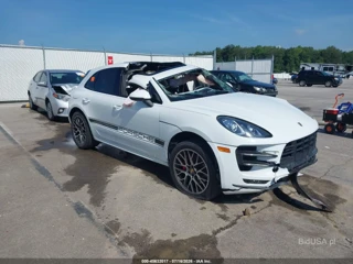 PORSCHE PORSCHE MACAN TURBO