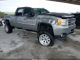 GMC SIERRA 2500HD DENALI