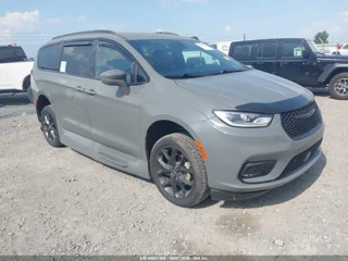 CHRYSLER CHRYSLER PACIFICA TOURING L
