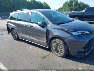 TOYOTA TOYOTA SIENNA LE