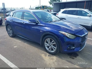 INFINITI INFINITI QX30 ESSENTIAL