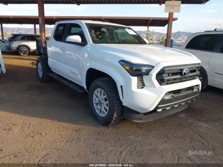 TOYOTA TOYOTA TACOMA SR5