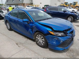 TOYOTA TOYOTA CAMRY HYBRID LE