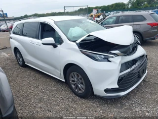 TOYOTA TOYOTA SIENNA LE