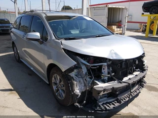 TOYOTA TOYOTA SIENNA XLE