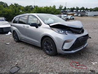 TOYOTA TOYOTA SIENNA XSE