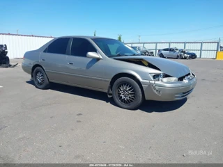 TOYOTA TOYOTA CAMRY LE