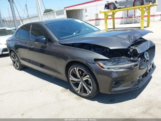 VOLVO VOLVO S60 B5 PLUS DARK THEME
