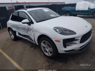 PORSCHE PORSCHE MACAN