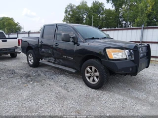NISSAN NISSAN TITAN SV