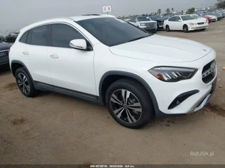 MERCEDES-BENZ MERCEDES-BENZ GLA 250 4MATIC