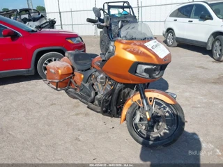INDIAN MOTORCYCLE CO. INDIAN MOTORCYCLE CO. CHALLENGER DARK HORSE