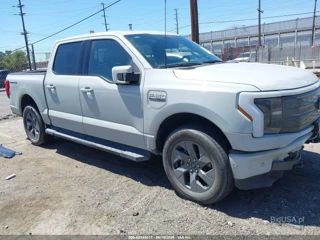 FORD FORD F-150 LIGHTNING LARIAT