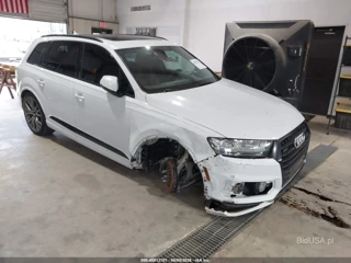 AUDI AUDI Q7 55 PREMIUM