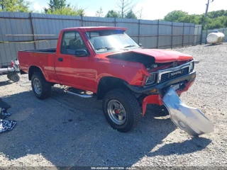 TOYOTA TOYOTA PICKUP 1/2 TON SHT WHEELBASE DLX