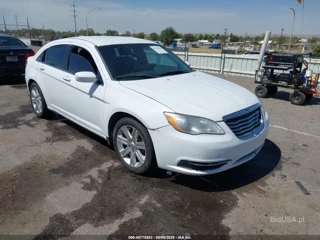 CHRYSLER CHRYSLER 200 TOURING
