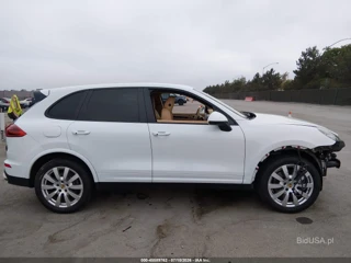 PORSCHE PORSCHE CAYENNE PLATINUM EDITION