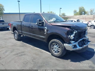 FORD FORD F-250 LARIAT