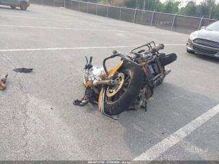 HARLEY-DAVIDSON HARLEY-DAVIDSON FLHTCUI