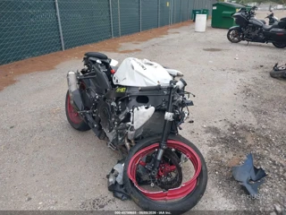 SUZUKI SUZUKI GSX-R600