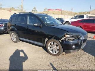 MITSUBISHI MITSUBISHI OUTLANDER SE