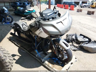 INDIAN MOTORCYCLE CO. INDIAN MOTORCYCLE CO. CHALLENGER DARK HORSE