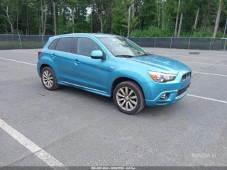 MITSUBISHI MITSUBISHI OUTLANDER SPORT SE