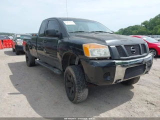 NISSAN NISSAN TITAN SE