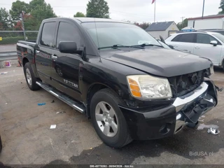 NISSAN NISSAN TITAN SE