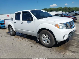 NISSAN NISSAN FRONTIER SV