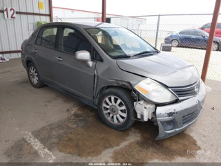 NISSAN NISSAN VERSA 1.8S