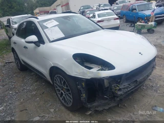PORSCHE PORSCHE MACAN SPORT EDITION