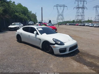 PORSCHE PORSCHE PANAMERA GTS