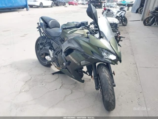KAWASAKI KAWASAKI EX650 P