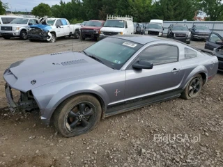 FORD MUSTANG