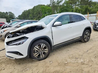 MERCEDES-BENZ GLA 250 4MATIC