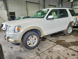 FORD EXPLORER EDDIE BAUER