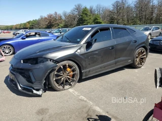 LAMBORGHINI URUS S