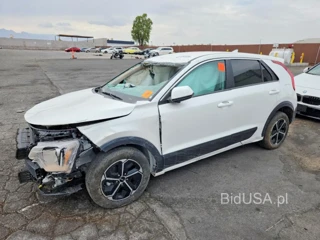 KIA NIRO LX