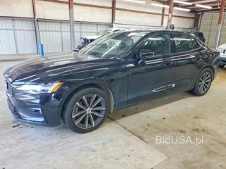 VOLVO S60 B5 MOMENTUM