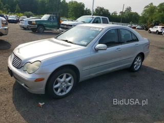 MERCEDES-BENZ C 240