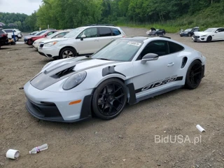 PORSCHE 911 GT3 RS