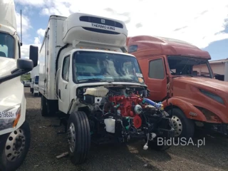 FREIGHTLINER M2 106 MEDIUM DUTY